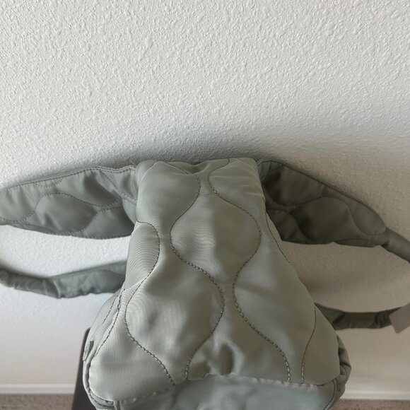 Samantha Brown To-Go Quilted Travel Hobo with Crossbody Bag SAGE nwt - Picture 11 of 16